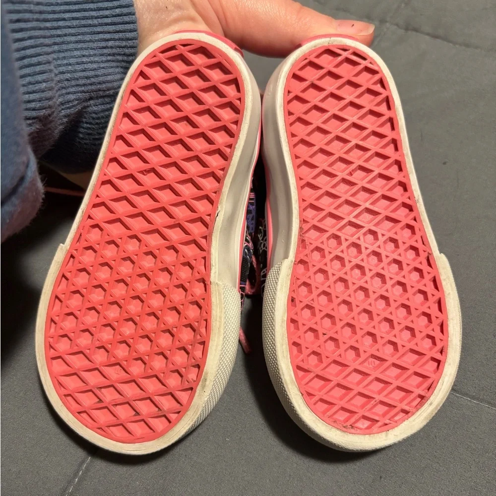 VANS Toddlers Classic Hello Kitty Sneakers Size 4